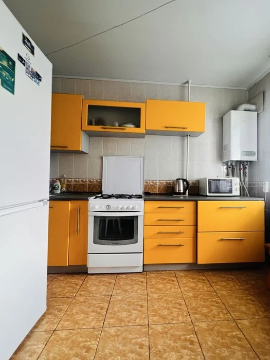 Продам 2к квартиру, Попова магазин Ятрань, АГВ