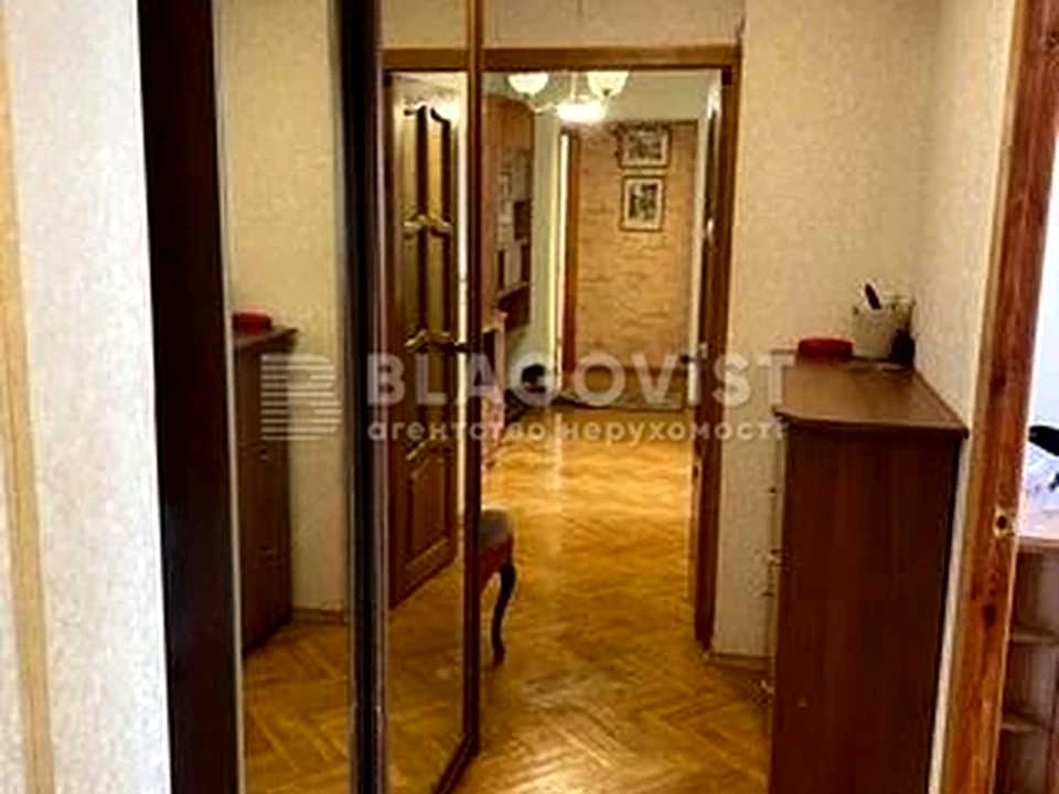 Квартира. Київ, Левка Лук'яненка вул. (Маршала Тимошенка)