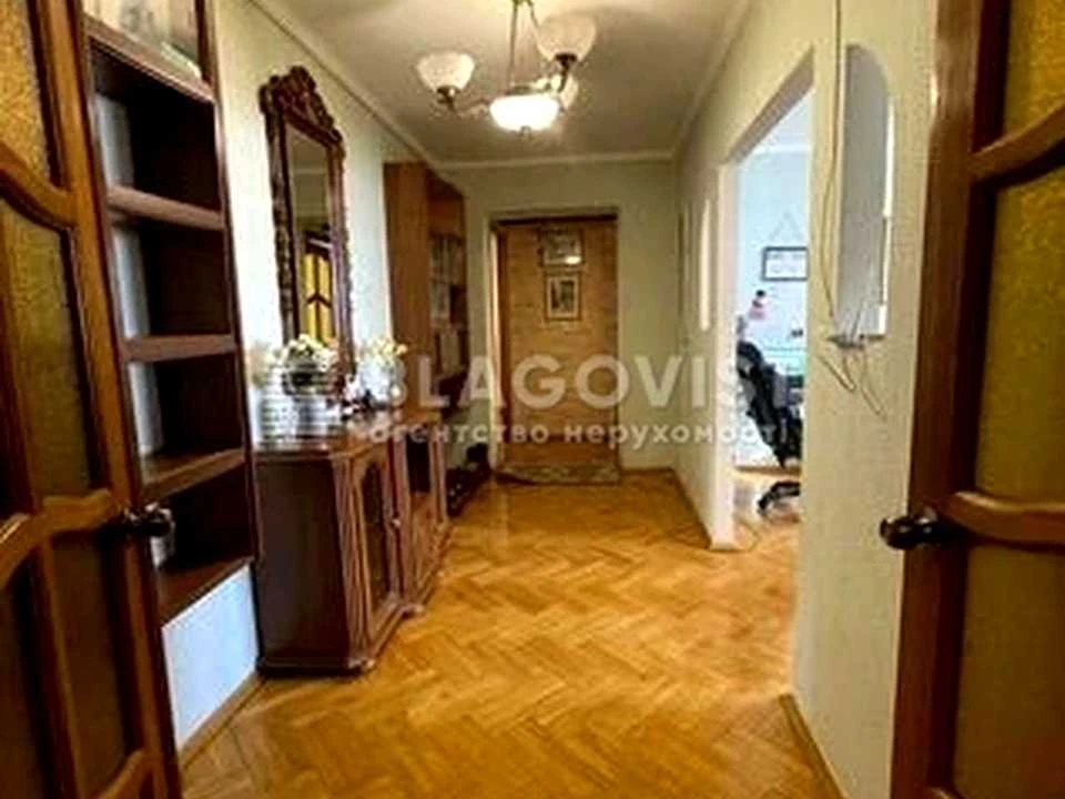 Квартира. Київ, Левка Лук'яненка вул. (Маршала Тимошенка)