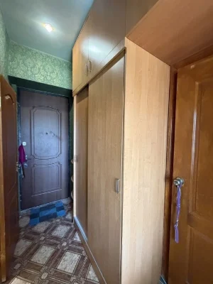 Продам 1к Сталинку 42 метра Героев Харькова 57/63