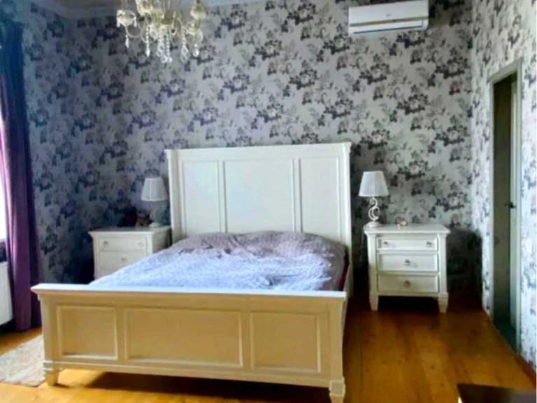 Будинок. Київ, Локомотивна вул.