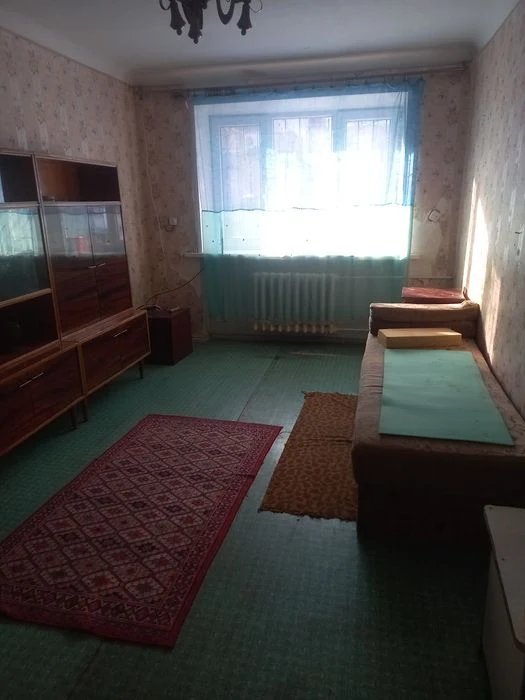 Продам двухкомнатную на Сечиново.