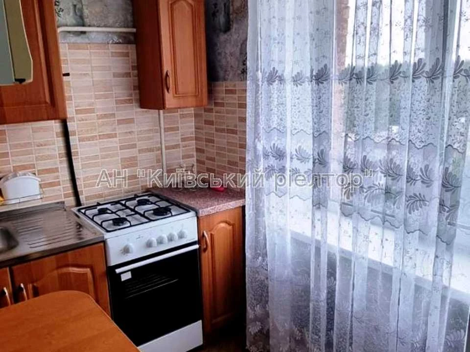 Квартира. Київ, Алматинська вул. (Алма-Атинська)