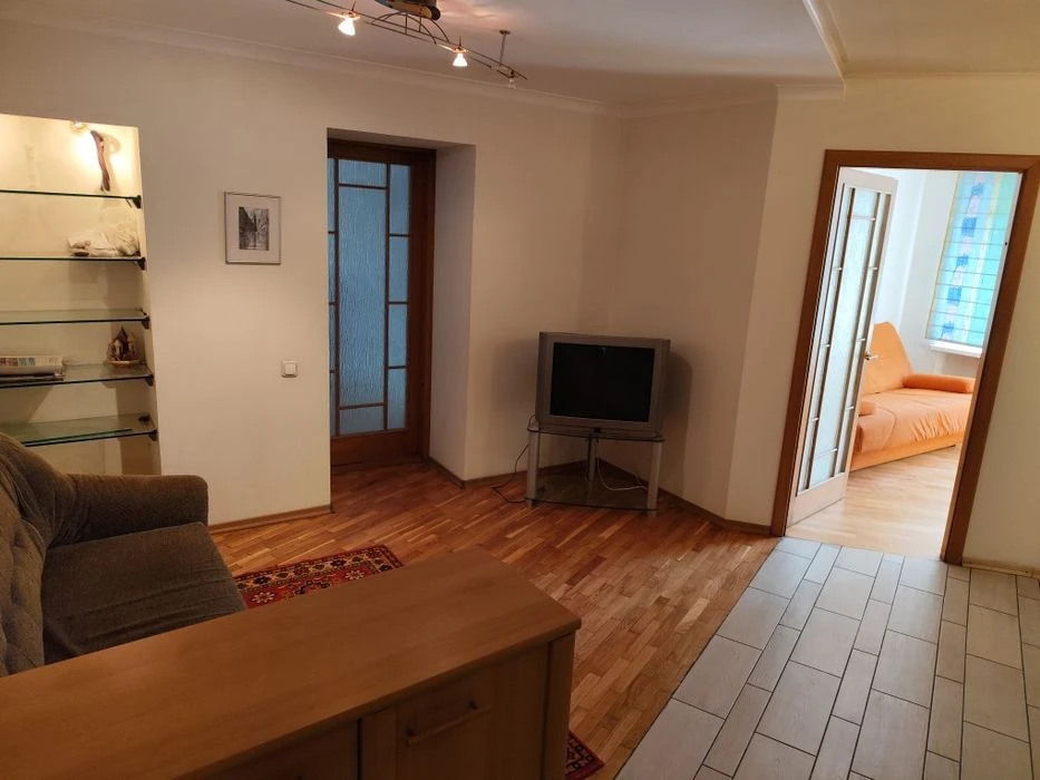 Продам! Пр.Поля! Большая 2 комнатная квартира, 58 м.кв, 4 эт