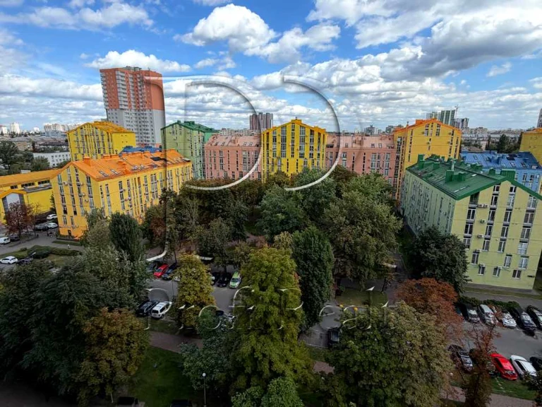 Квартира. Київ, Регенераторна вул., 4к