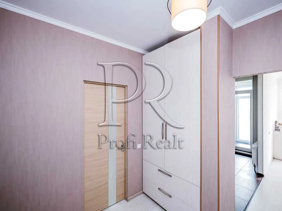 Квартира. Київ, Регенераторна вул., 4к