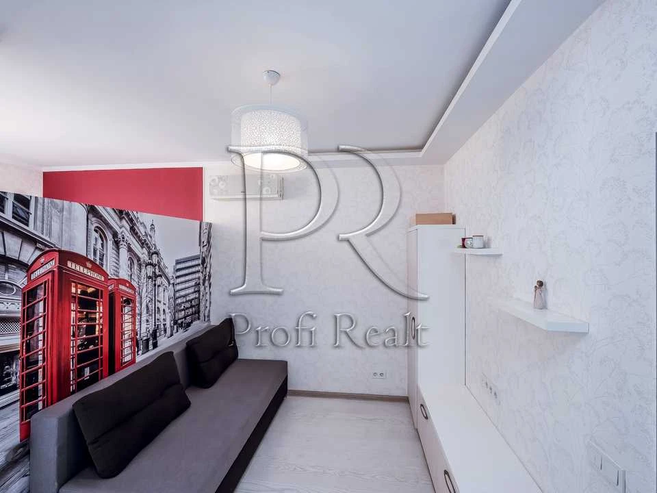 Квартира. Київ, Регенераторна вул., 4к