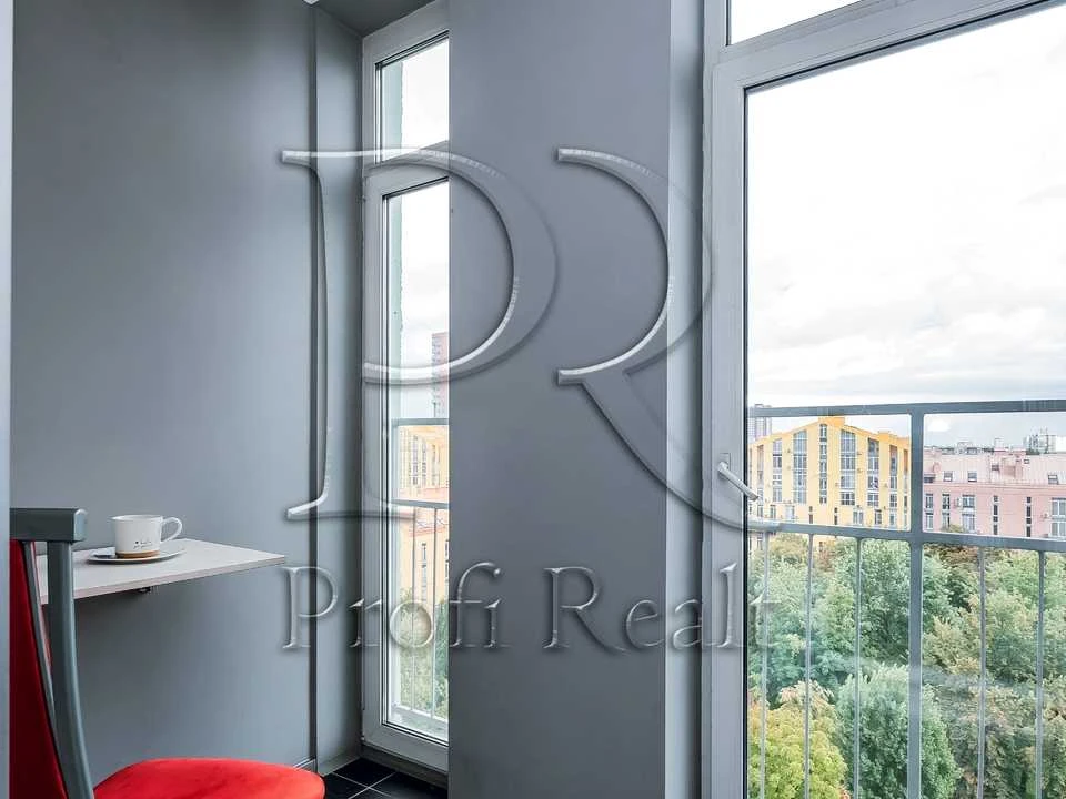 Квартира. Київ, Регенераторна вул., 4к