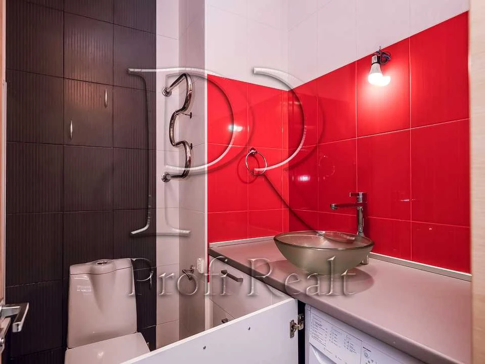 Квартира. Київ, Регенераторна вул., 4к
