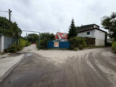 Будинок. Київ, 204-та Садова вул.