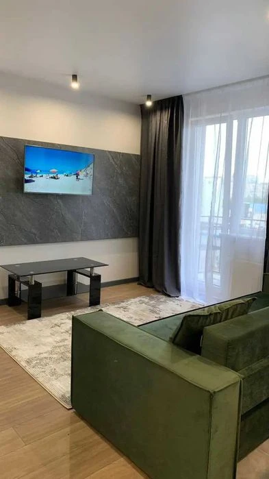 1К 44М² у ЖК Континент, 5/12 — НОВИЙ ремонт, балкон і лоджія