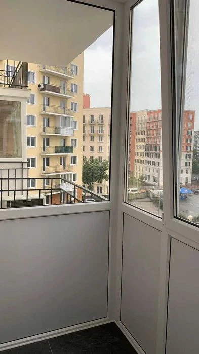 1К 44М² у ЖК Континент, 5/12 — НОВИЙ ремонт, балкон і лоджія