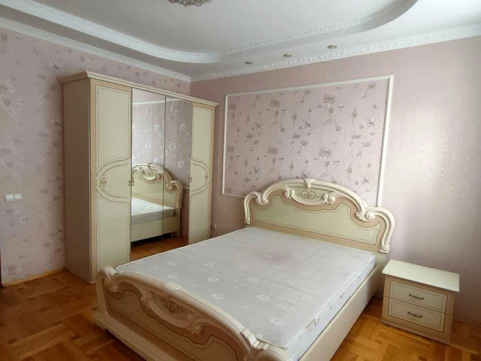 Квартира. Вінниця, Зодчих вул.