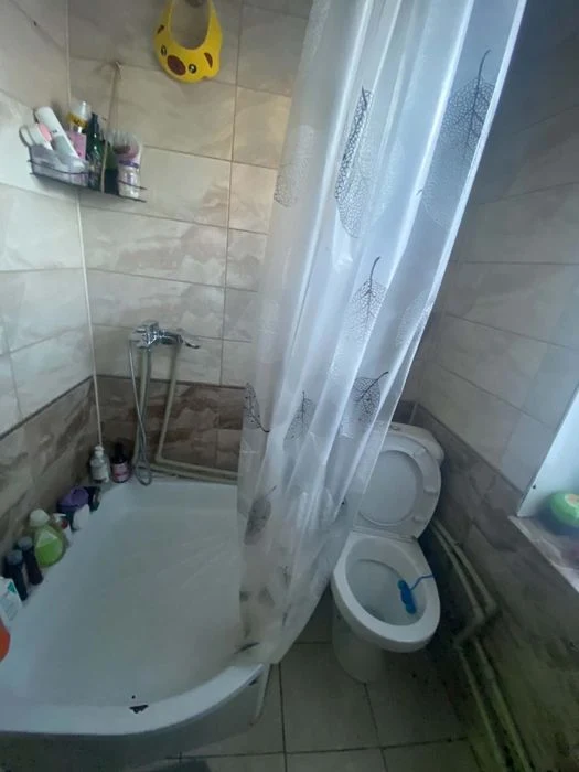 Продам частину будинку в районі мар'янівки