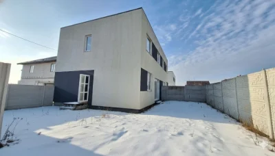 Продаж будинку з ділянкою
