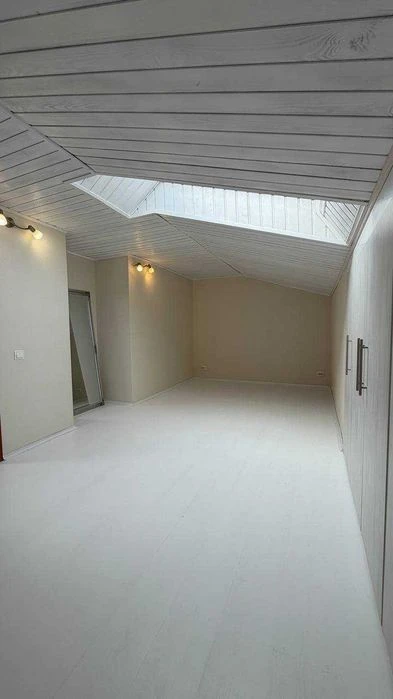 Продаж  2-кімнатної квартири з балконом 77,5 м² в Клубному Б