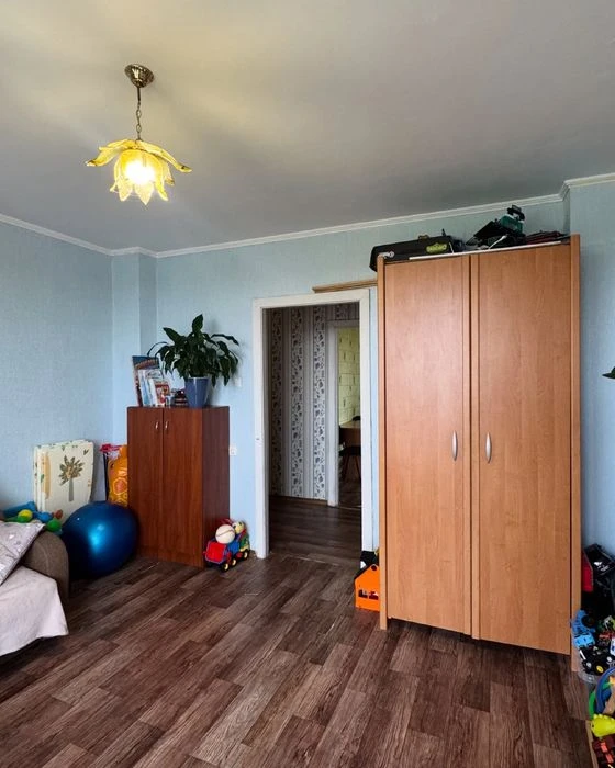 Продаж 3-кімнатної квартири на вулиці Незалежності