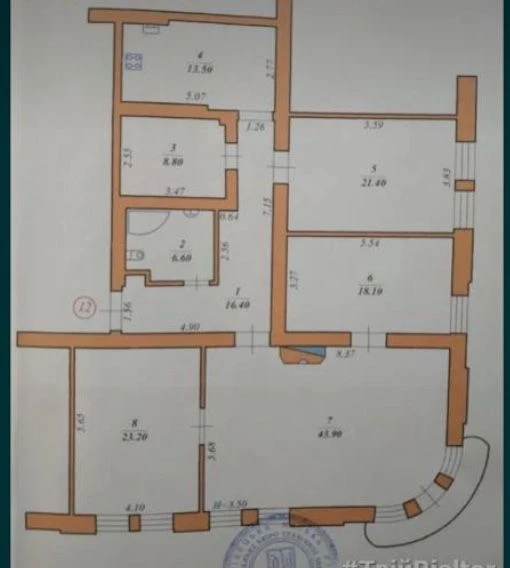 Продається 4-х кімнатна квартира на Театральній Площі