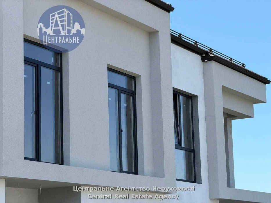 Продаж таунхаусу в закритому комплексі в передмісті Чернівці