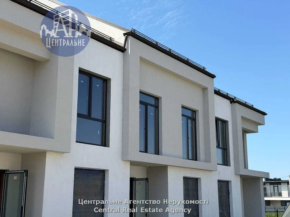 Продаж таунхаусу в закритому комплексі в передмісті Чернівці
