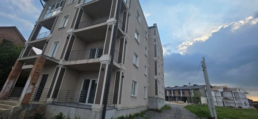 Дво кімнатна новобудова з ремонтом. Під любі державні програ