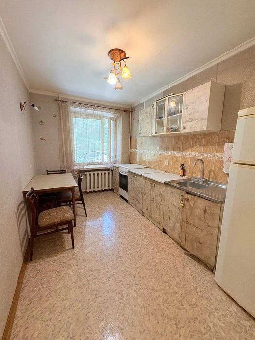 Продаж 4 кім. квартири вул. Раковського ( Дністерська)