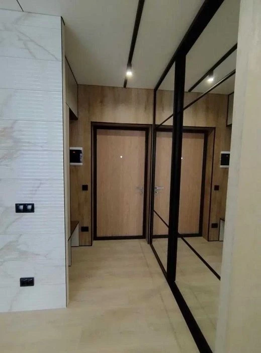 Продаж 2 кімнатна квартира вулиця Трускавецька, новобудова,
