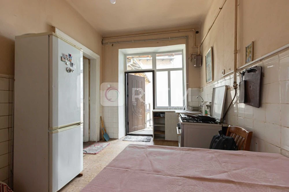 Продаж 2к. квартири в центрі Львова
