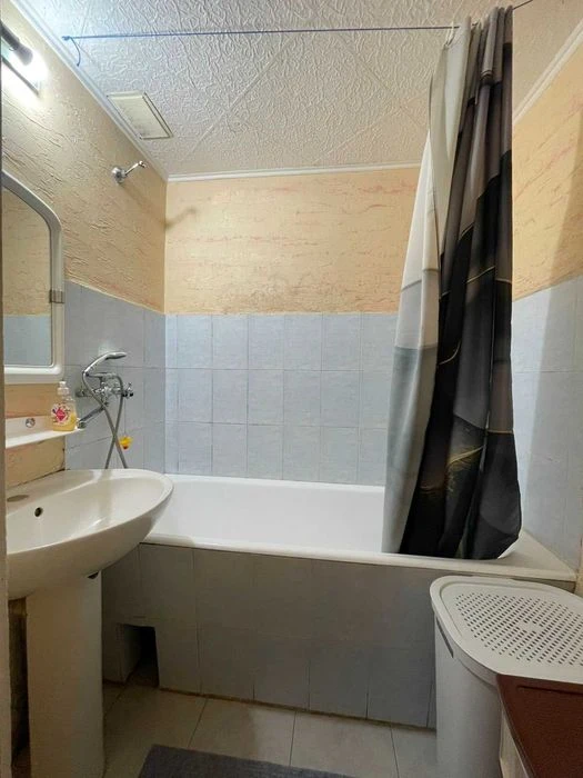 Продам 2к-картыру на Таирова, ул. Королева