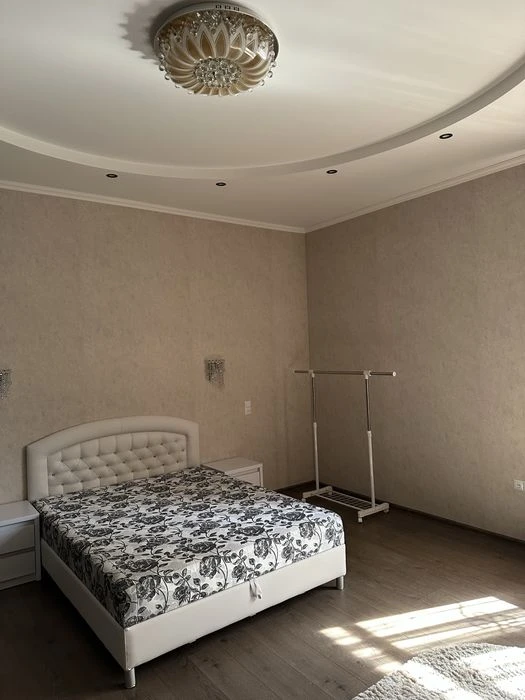 Продам 3- кімнатну квартиру. Від власника.