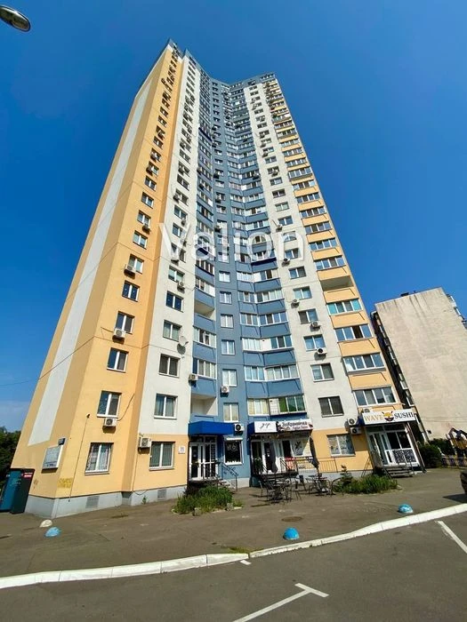 Продається 1к квартира, вул. Межова 23-Б Подільський р-н,  В