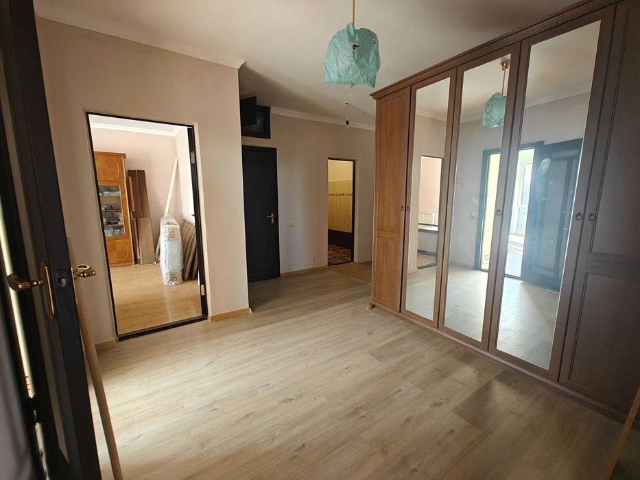 Продаж 2-к квартири з ремонтом 80м2 Волинська 10 Севастополь