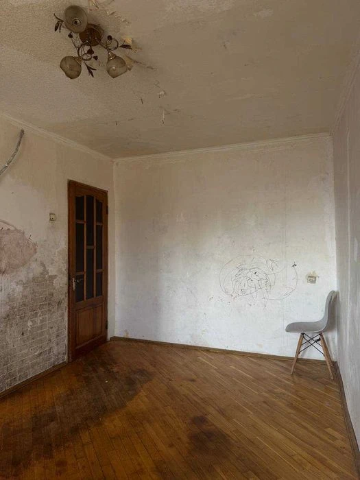 Продам 4-х кімн.квартиру, р-н ТРЦ Дафі
