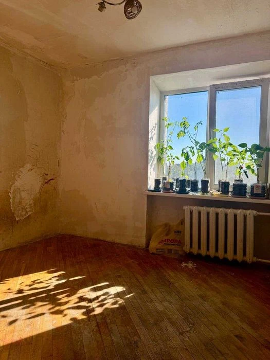 Продам 4-х кімн.квартиру, р-н ТРЦ Дафі