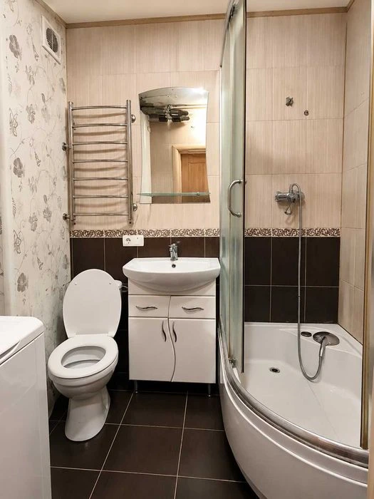 Продам квартиру с капитальним ремонтом на Тополе 3