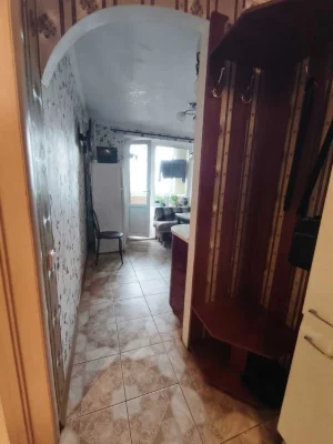 Продам квартиру с капитальним ремонтом на Тополе 3
