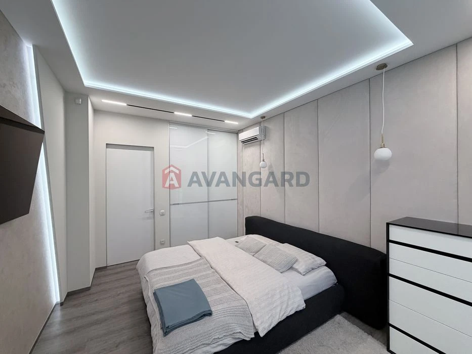 Панорама | 122 м2 | 2 этаж | 7 окон