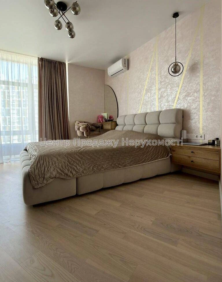 Продаж 2-кімн. квартири 75 м² в ЖК Русанівська Гавань, Київ,