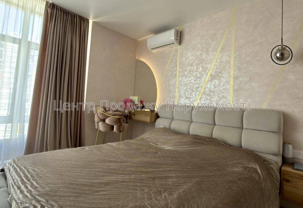 Продаж 2-кімн. квартири 75 м² в ЖК Русанівська Гавань, Київ,