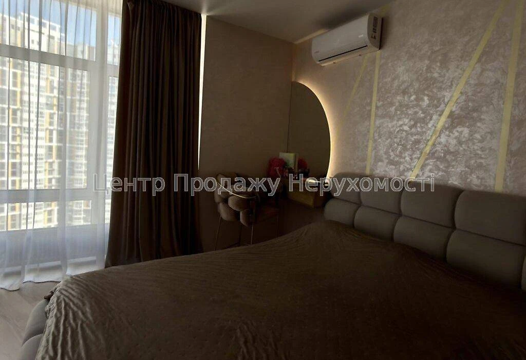 Продаж 2-кімн. квартири 75 м² в ЖК Русанівська Гавань, Київ,