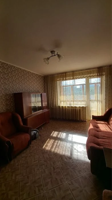 Продам 1 кв квартиру. В р-не метро!