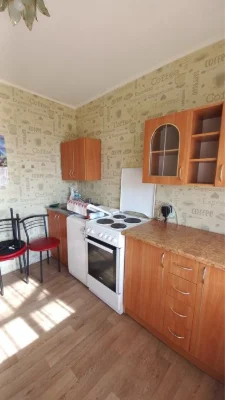 Продам 1 кв квартиру. В р-не метро!