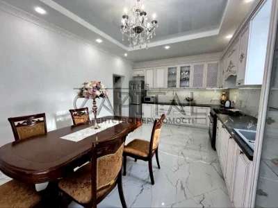 Будинок. Київ, Сергія Колоса вул. (Леніна)