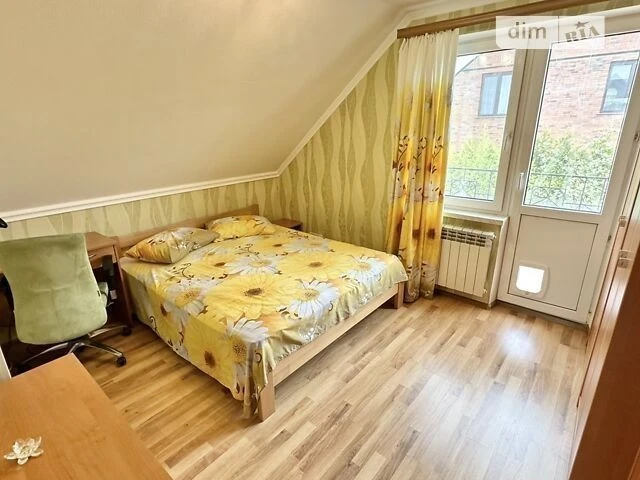 Довгострокова оренда будинку від посередника бесідка на вул.