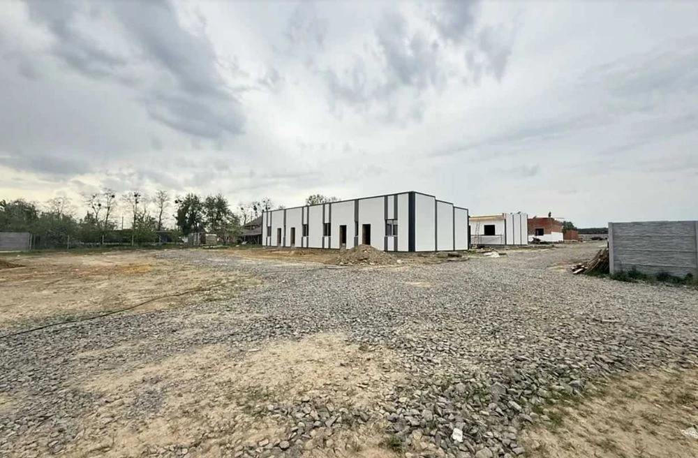 Townhouses for sale at a low price in a cottage town, ha