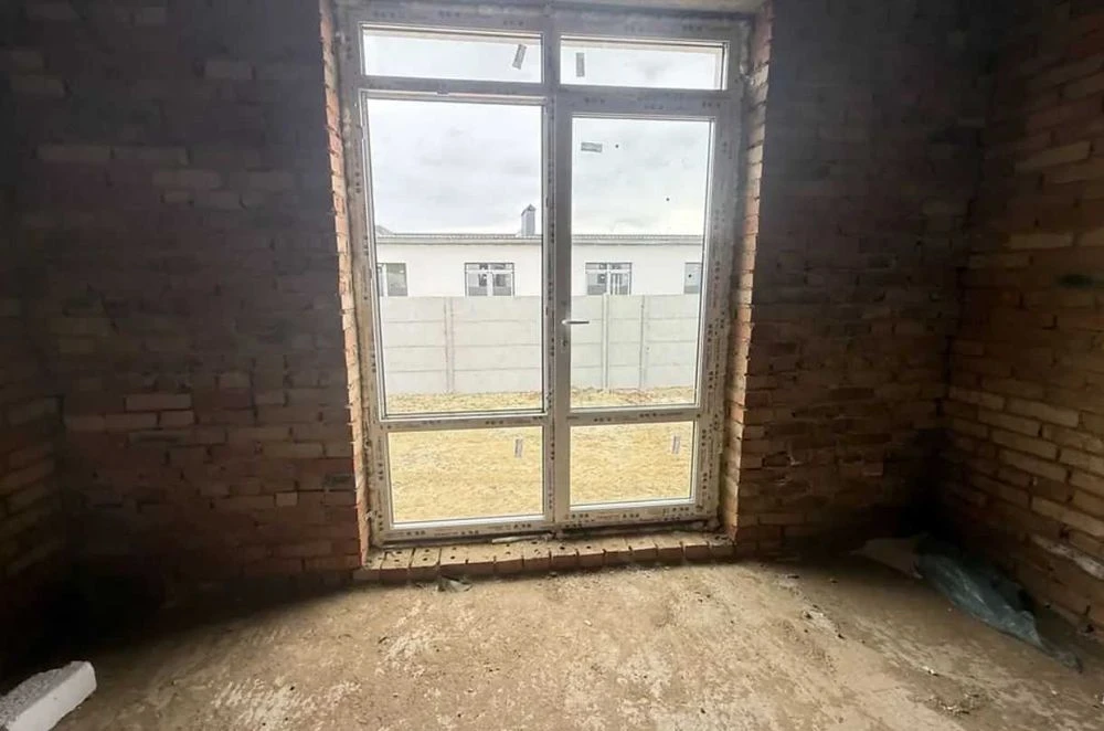 Townhouses for sale at a low price in a cottage town, ha