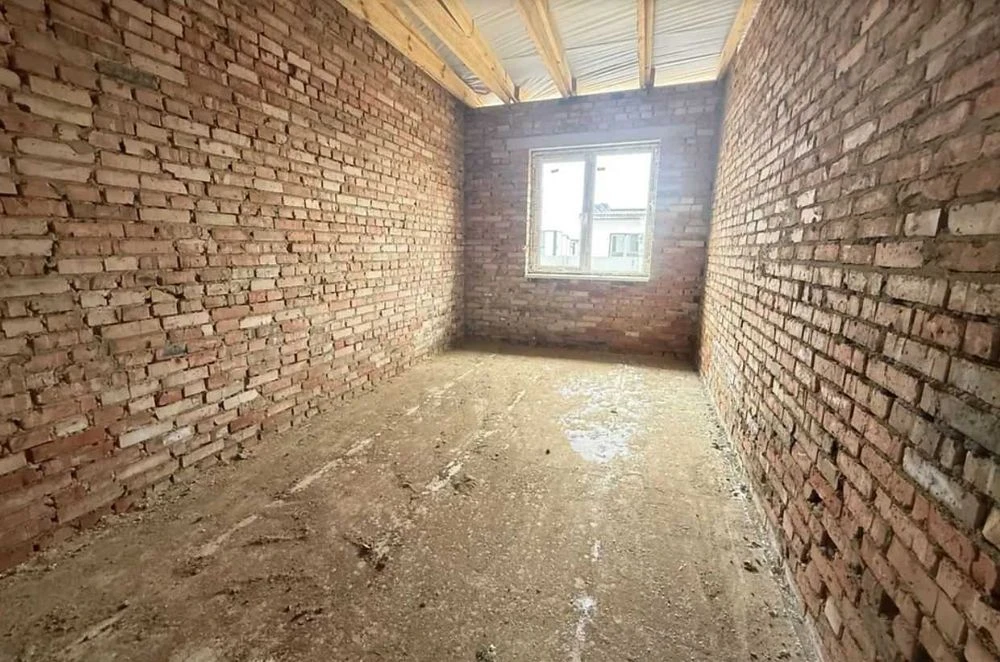 Townhouses for sale at a low price in a cottage town, ha