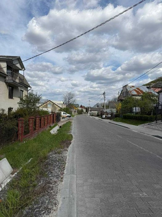 Продаж земельної ділянки + будинок 94м2 -Львів, вул.Старозне