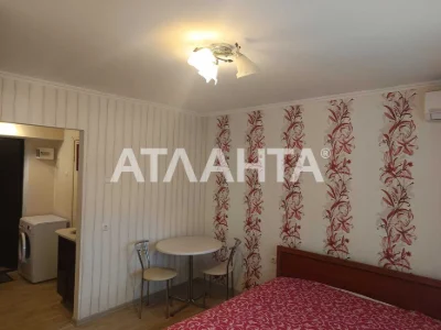 Квартира поруч з морем, ремонт, меблі і техніка все залишаєт