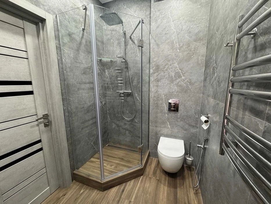 Продаж 1-кімнатної 40.8 м² з кухнею-вітальнею та гардеробом